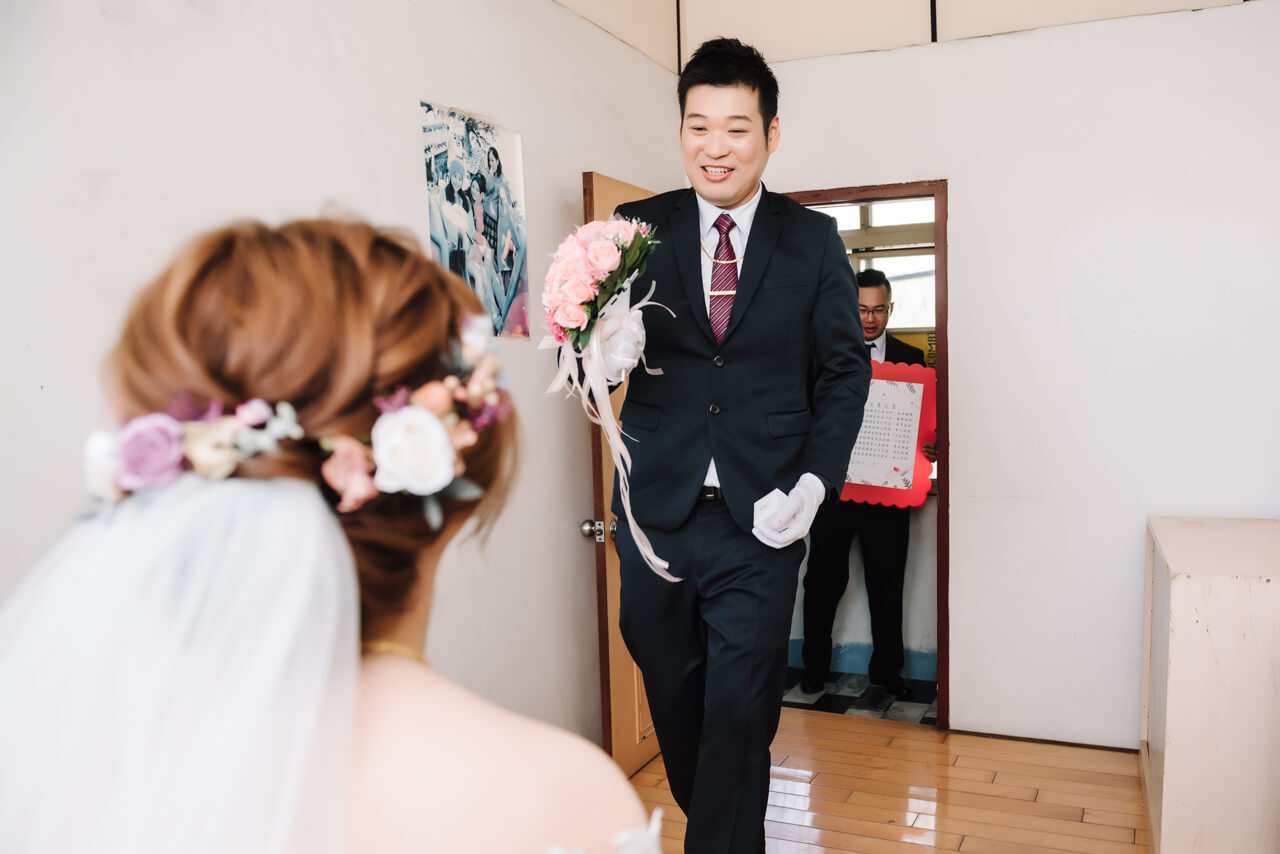 ca1cac2d9b3f621a27eae43a158b093c 婚禮紀錄｜高雄婚攝｜迎娶＋午宴｜類婚紗｜岡山高中禮堂宴客