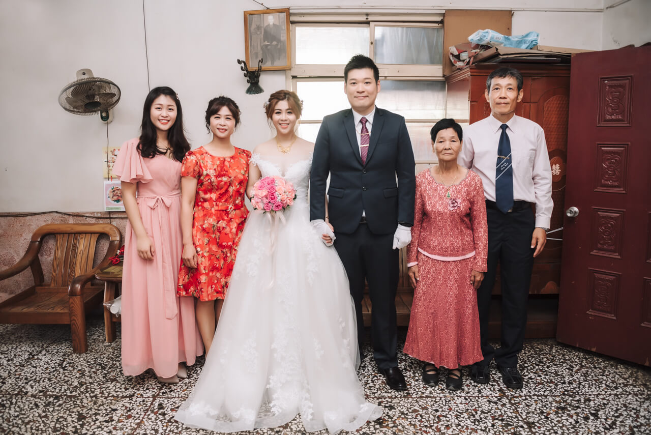 ca304fee362b32b1753d81b23e221dd6 婚禮紀錄｜高雄婚攝｜迎娶＋午宴｜類婚紗｜岡山高中禮堂宴客