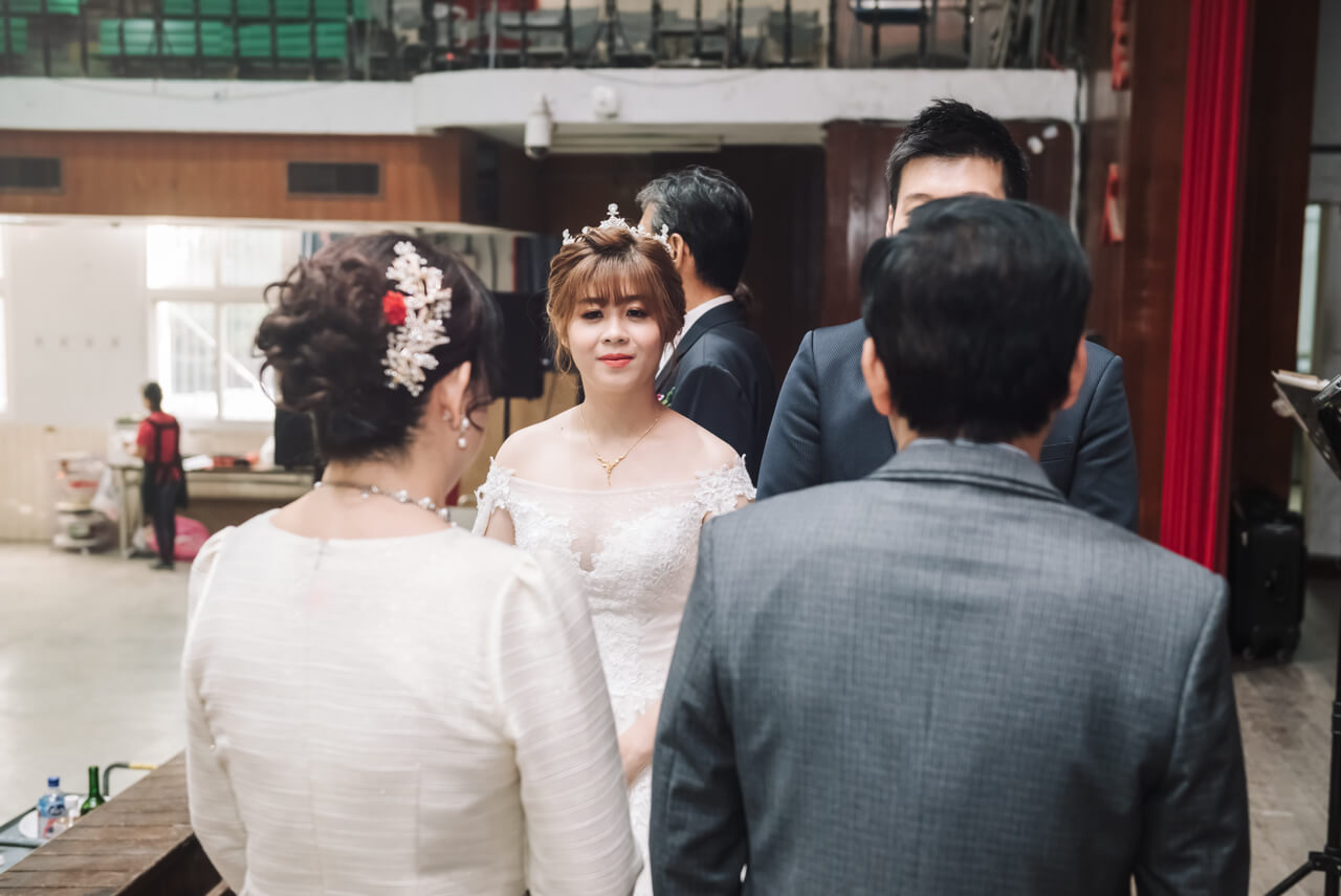ca34e069cfcaac27c194fb00cb3b9e5e 婚禮紀錄｜高雄婚攝｜迎娶＋午宴｜類婚紗｜岡山高中禮堂宴客