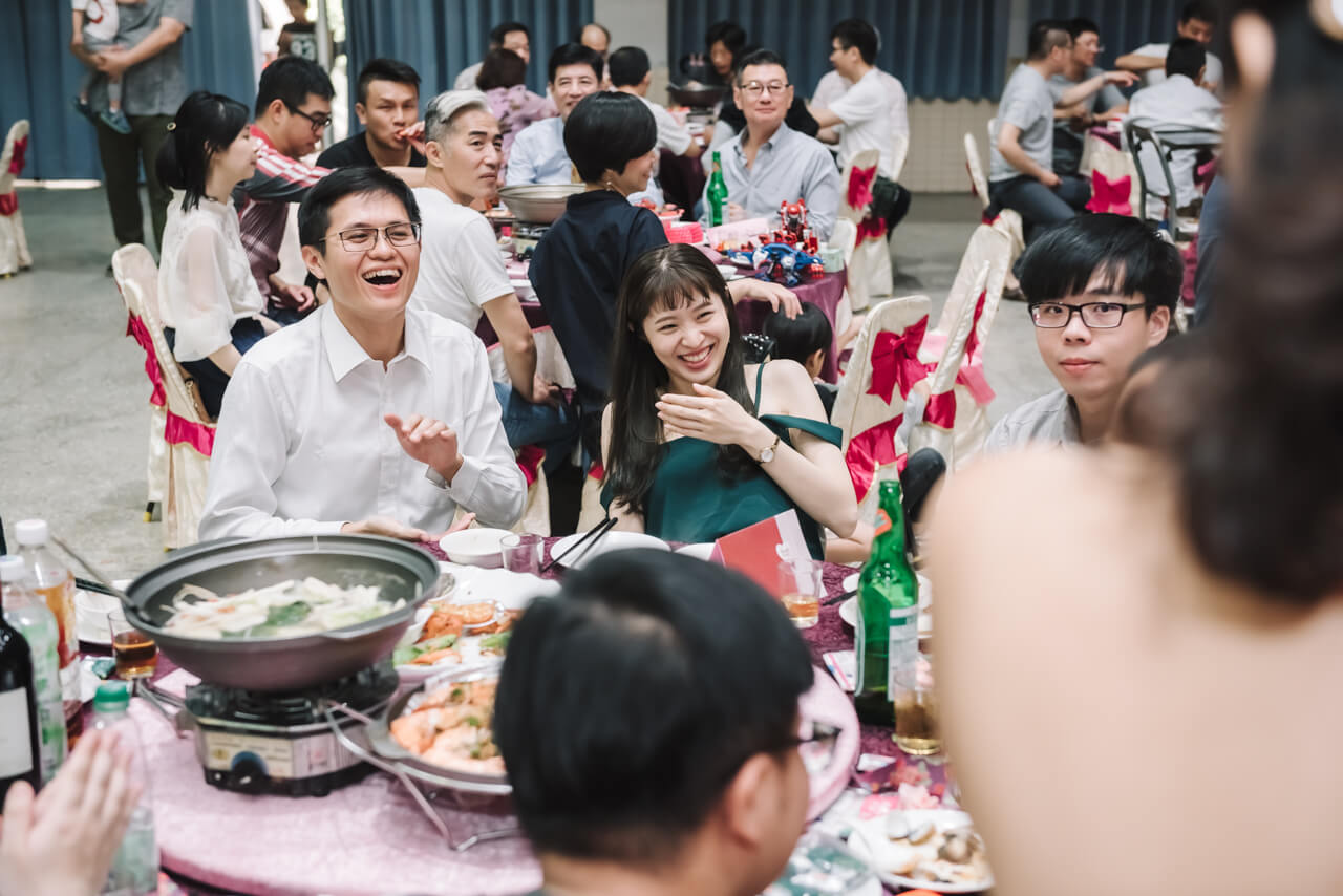 d74286a1154c93ad2e8ec45596087cbf 婚禮紀錄｜高雄婚攝｜迎娶＋午宴｜類婚紗｜岡山高中禮堂宴客