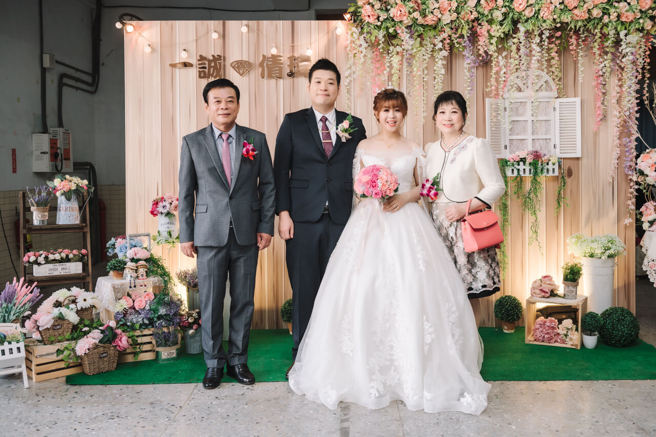 dd33930e3ebbc415168002ed794314e7 婚禮紀錄｜高雄婚攝｜迎娶＋午宴｜類婚紗｜岡山高中禮堂宴客