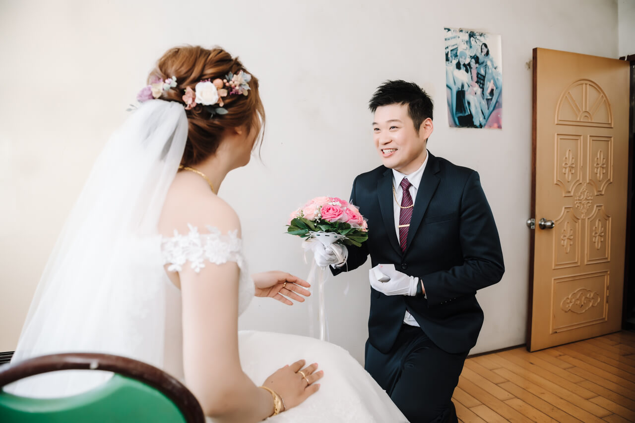 e04b2602ae701bb4335201df5ca084bd 婚禮紀錄｜高雄婚攝｜迎娶＋午宴｜類婚紗｜岡山高中禮堂宴客