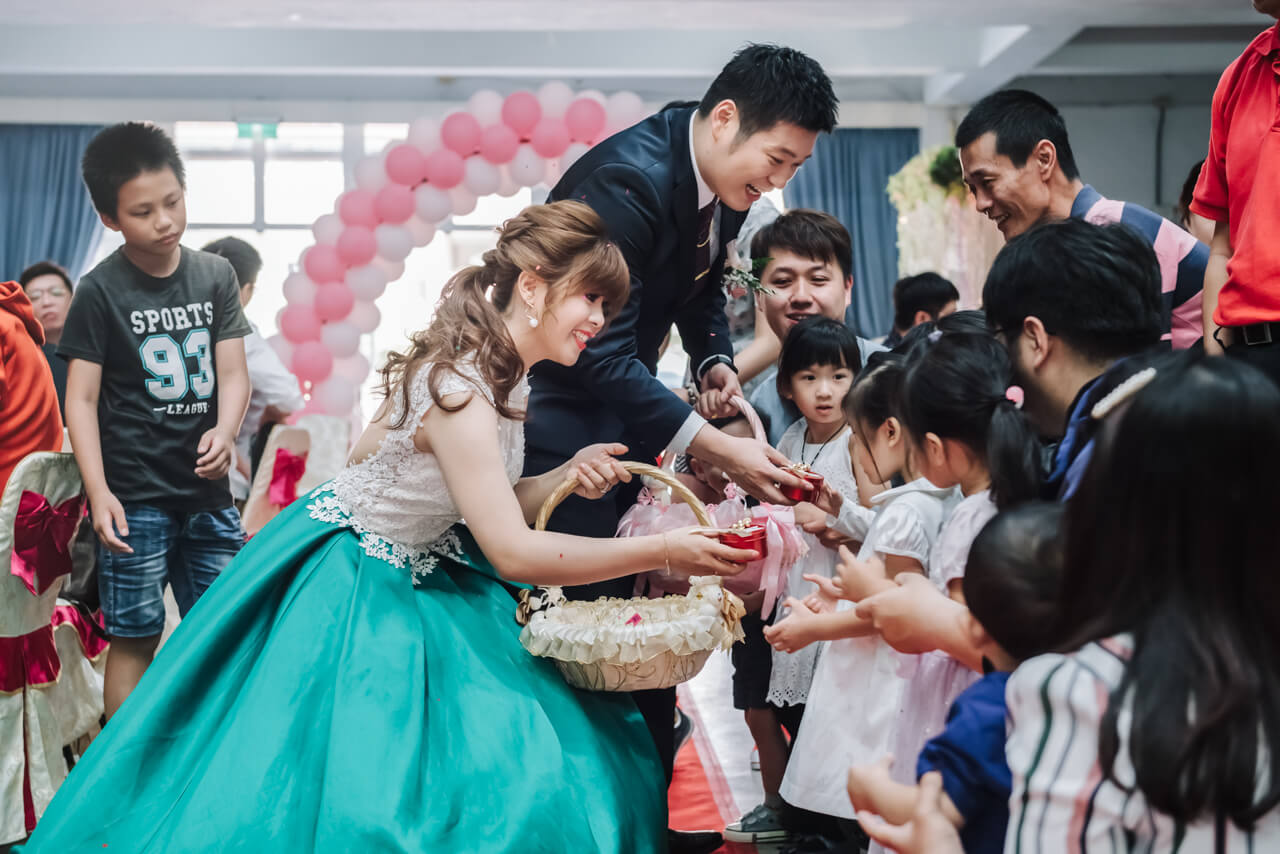 e4d5f6b18f795402502602fa8fd7c295 婚禮紀錄｜高雄婚攝｜迎娶＋午宴｜類婚紗｜岡山高中禮堂宴客