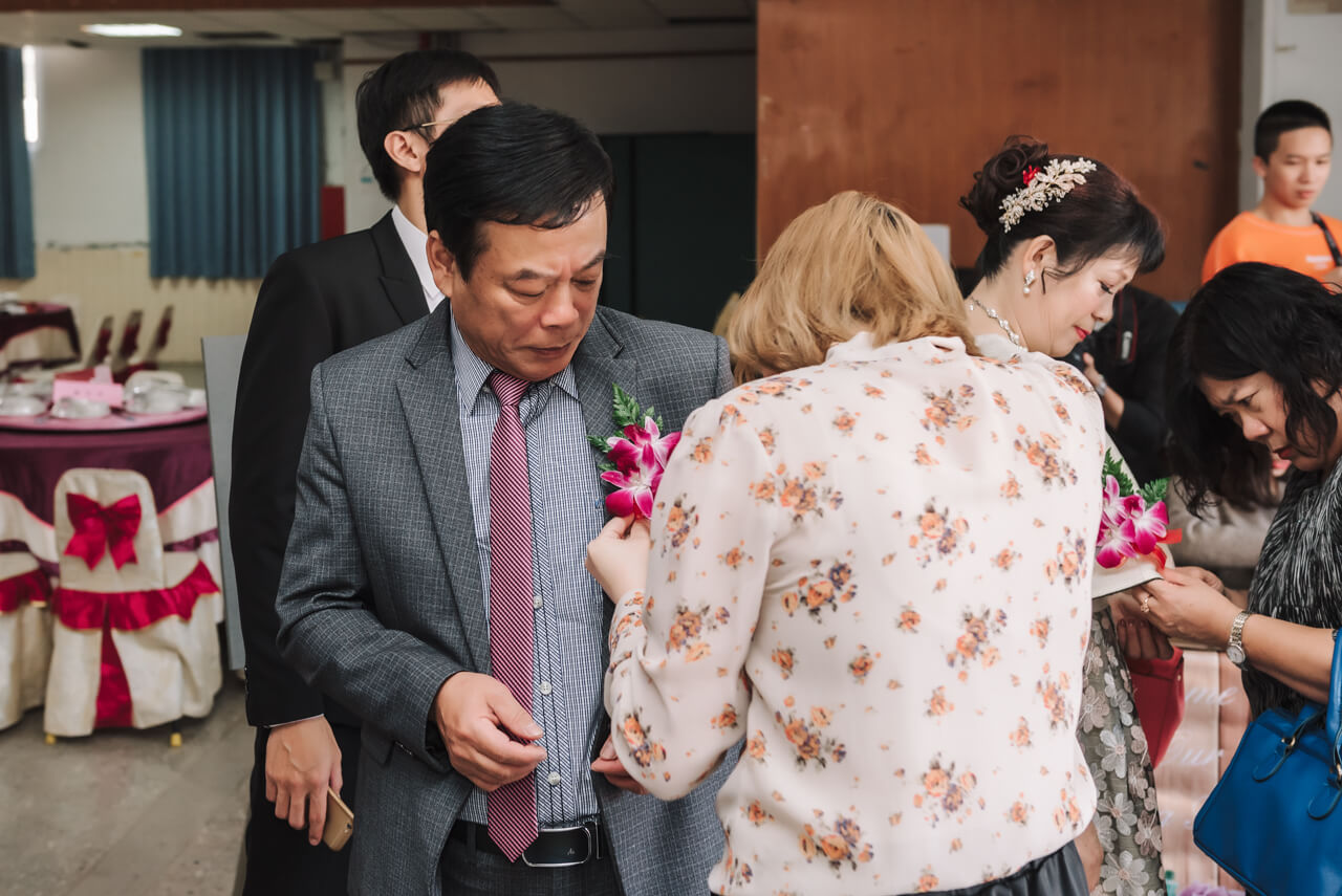 ec53bb31f47a5312a05ebf1cf66ca957 婚禮紀錄｜高雄婚攝｜迎娶＋午宴｜類婚紗｜岡山高中禮堂宴客