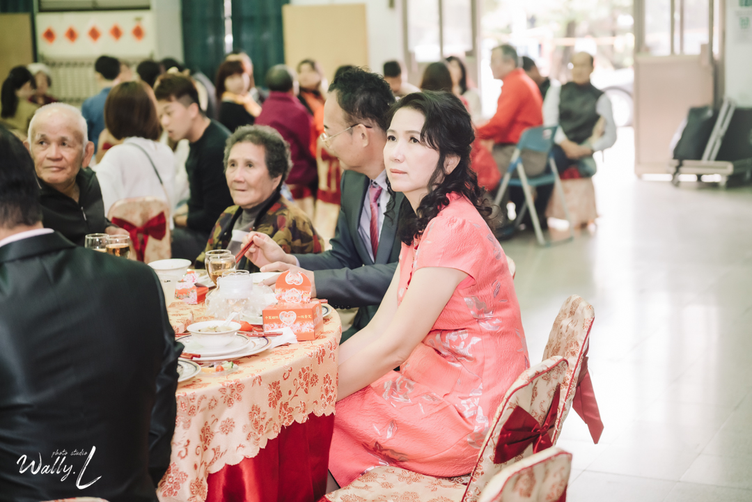 f8ea47c48232860017192f6698ba3a9a1 婚禮紀錄｜高雄婚攝｜屏東婚攝｜類婚紗｜訂婚＋午宴｜公館國小活動中心｜