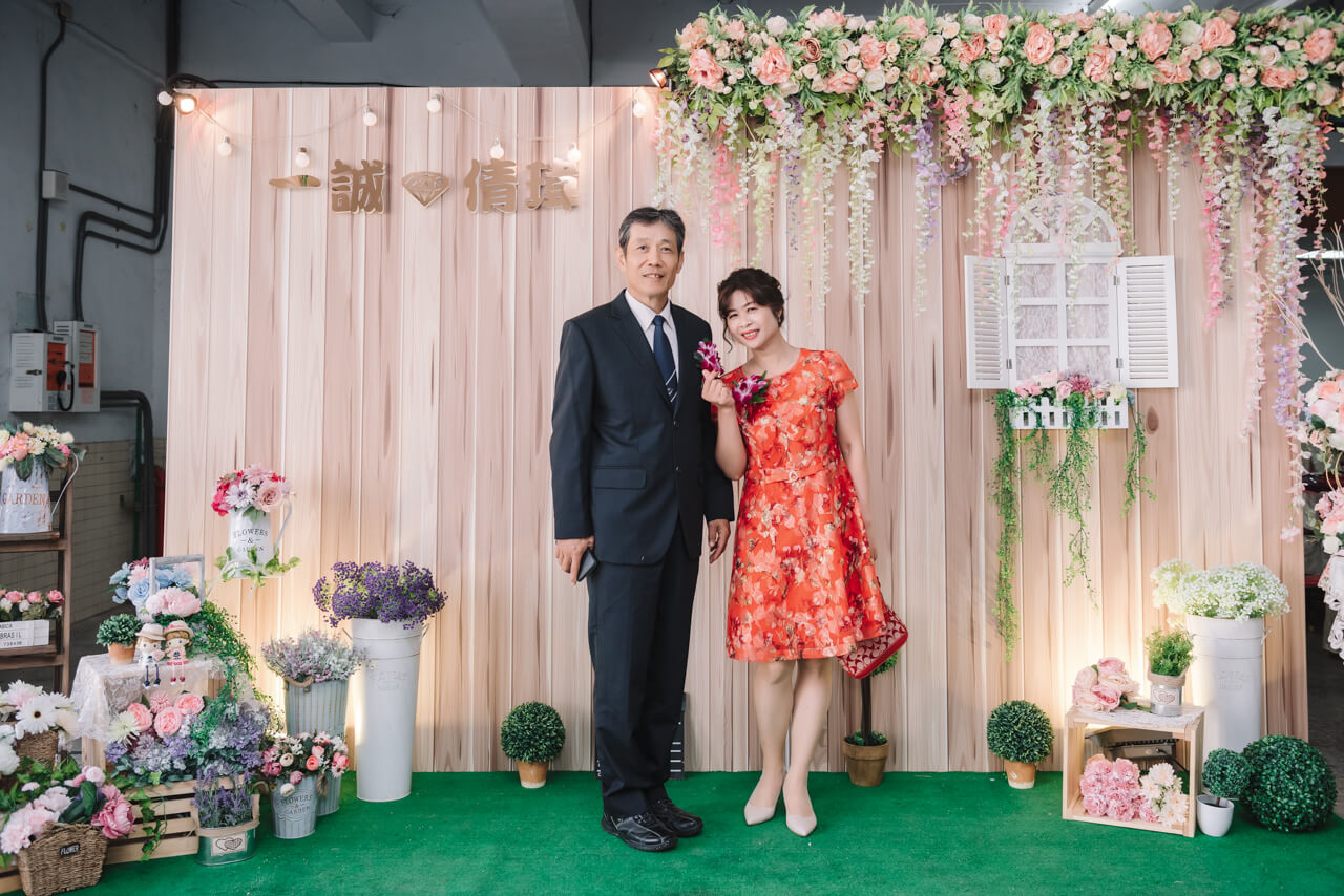 fa1017f21916acdb0597acaf2acb65df 婚禮紀錄｜高雄婚攝｜迎娶＋午宴｜類婚紗｜岡山高中禮堂宴客